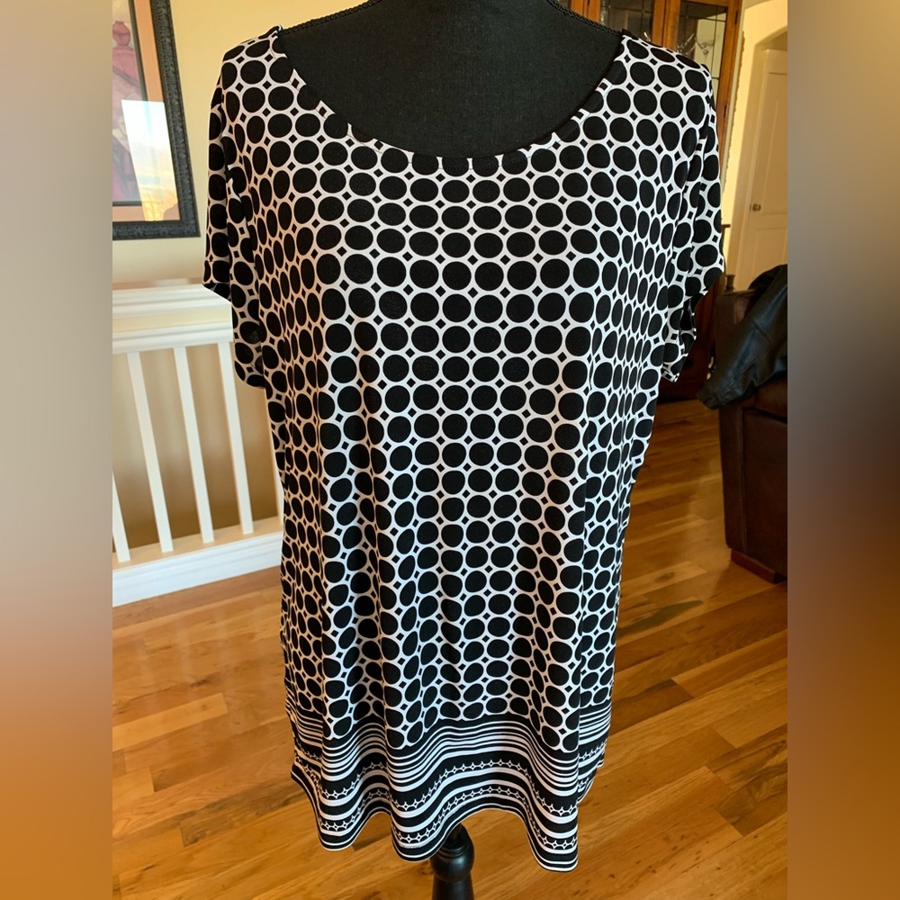 Chico's Black and White Circle Pattern Blouse